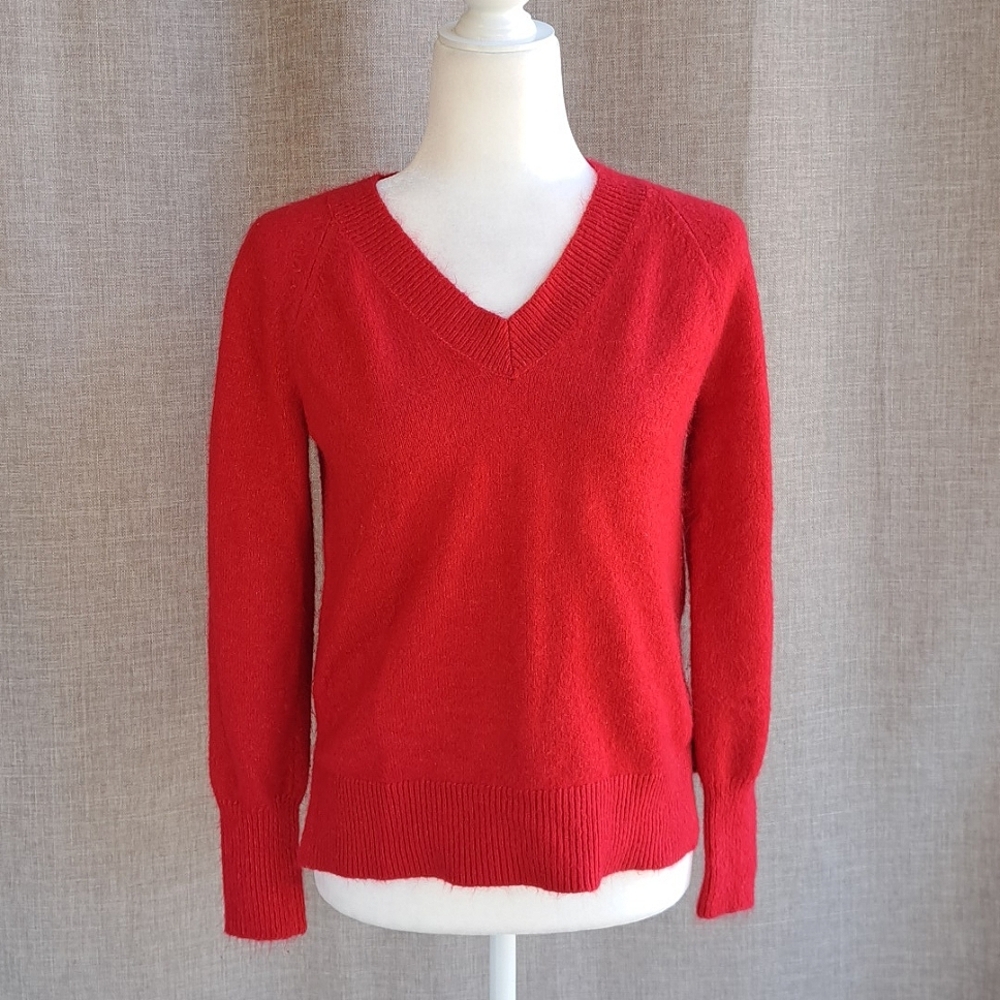 Loft Petite Womens Classic Red V Neck Winter Sweater Soft Cashmere-Like Small P